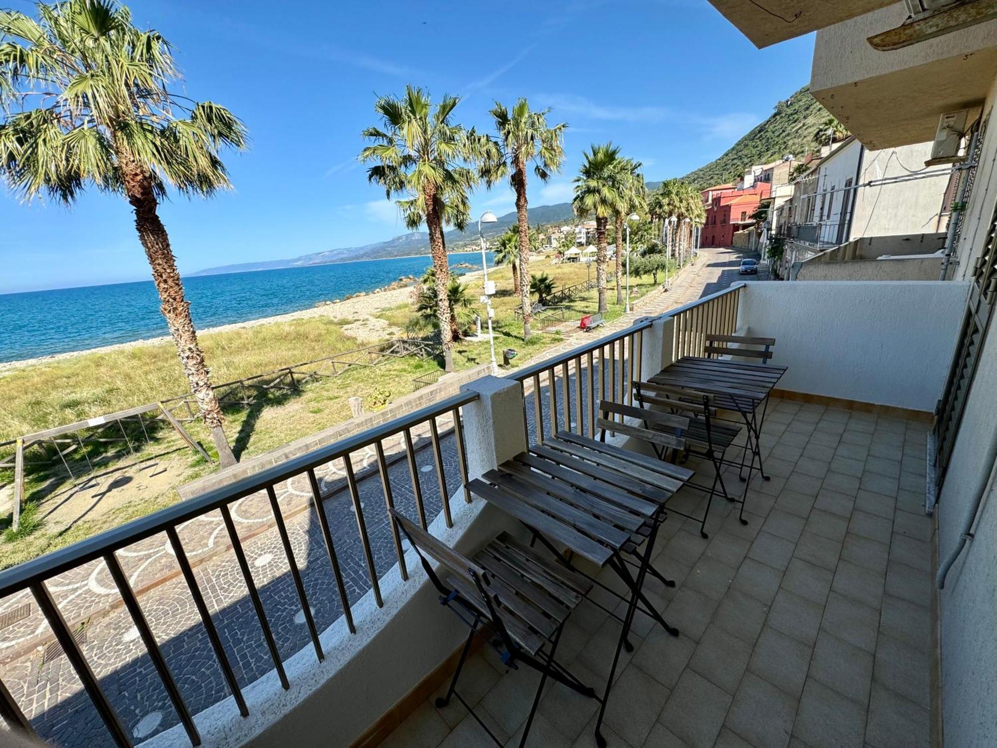 Caroni - Casa Sul Mare Apartment Caronia Marina Екстериор снимка